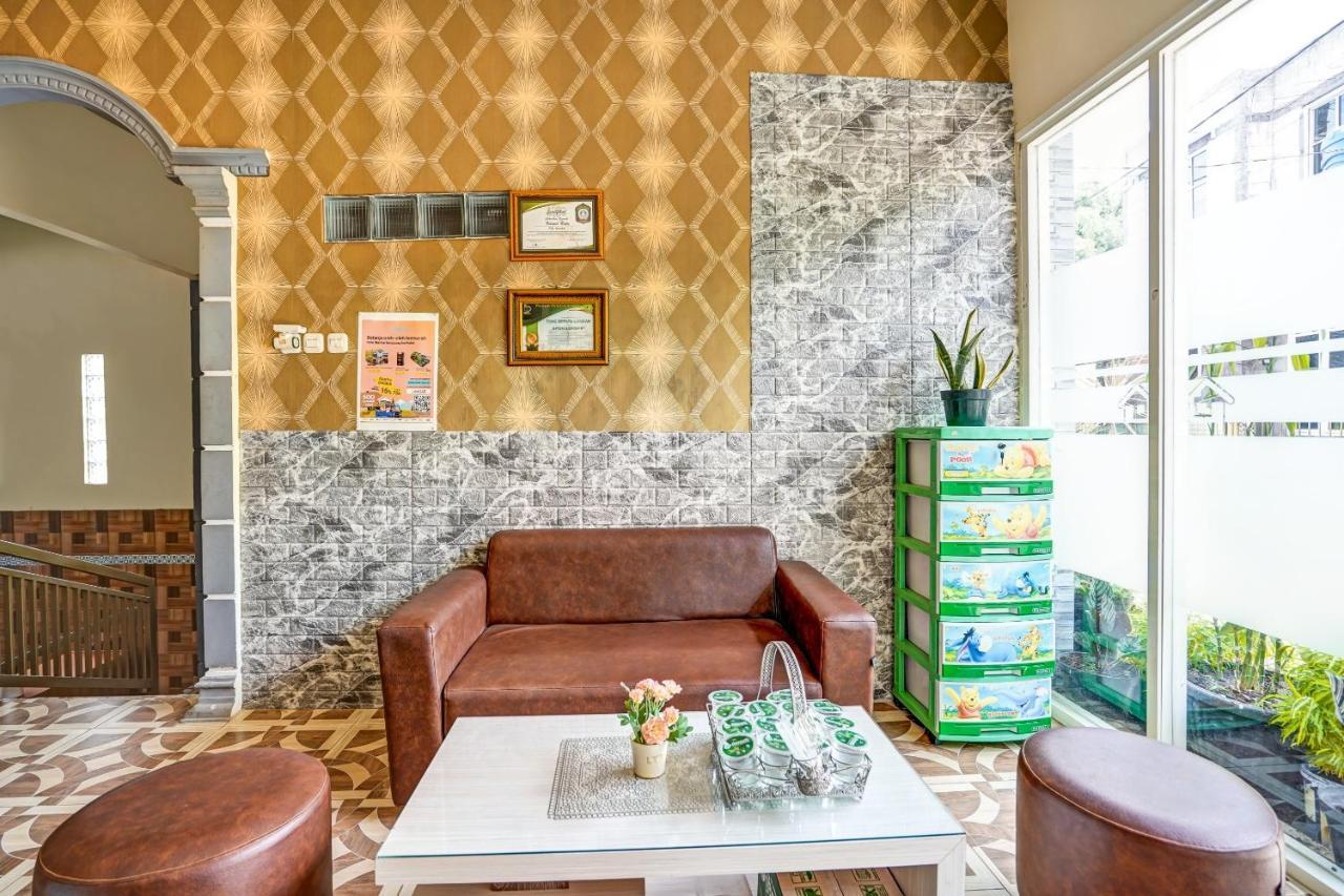 Super Oyo 90642 Lancar Homestay Syariah Tlekung Exteriér fotografie