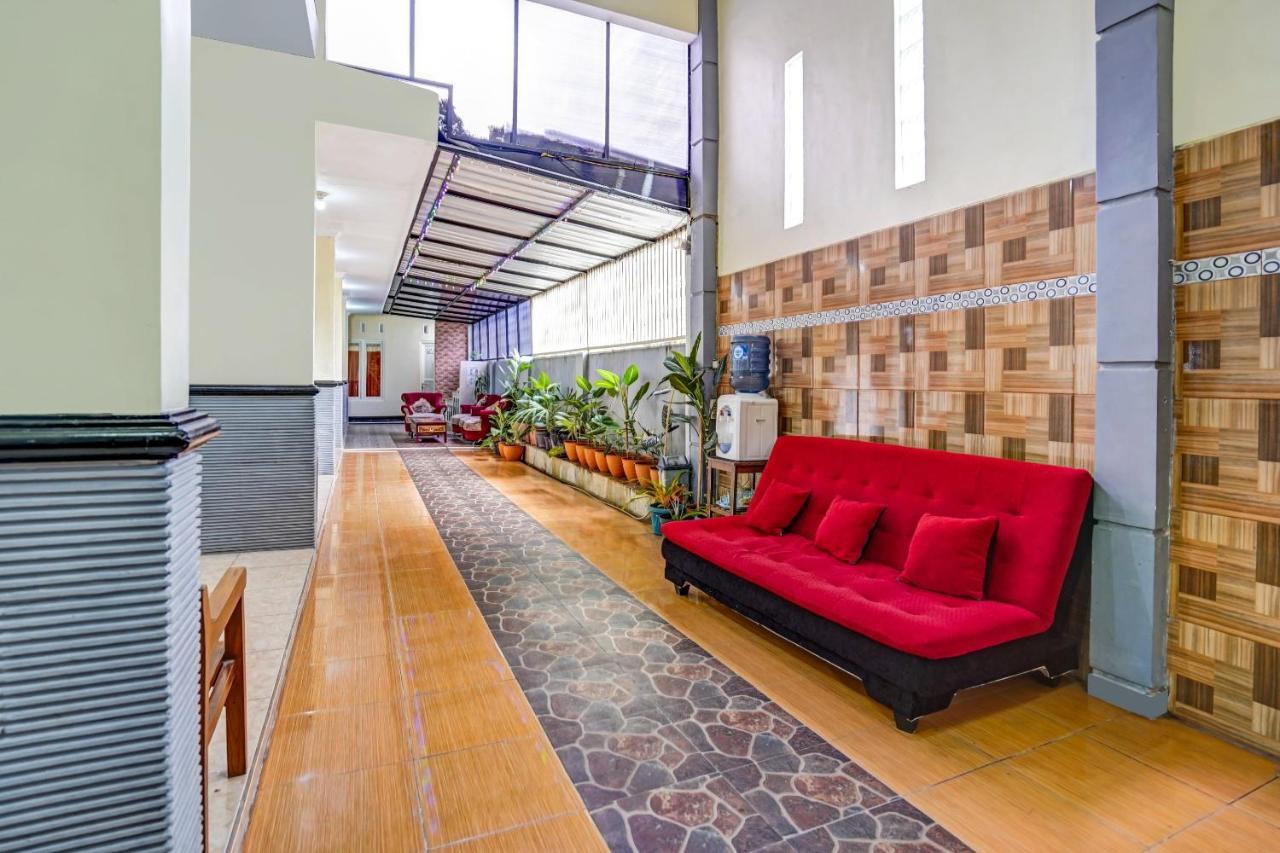 Super Oyo 90642 Lancar Homestay Syariah Tlekung Exteriér fotografie