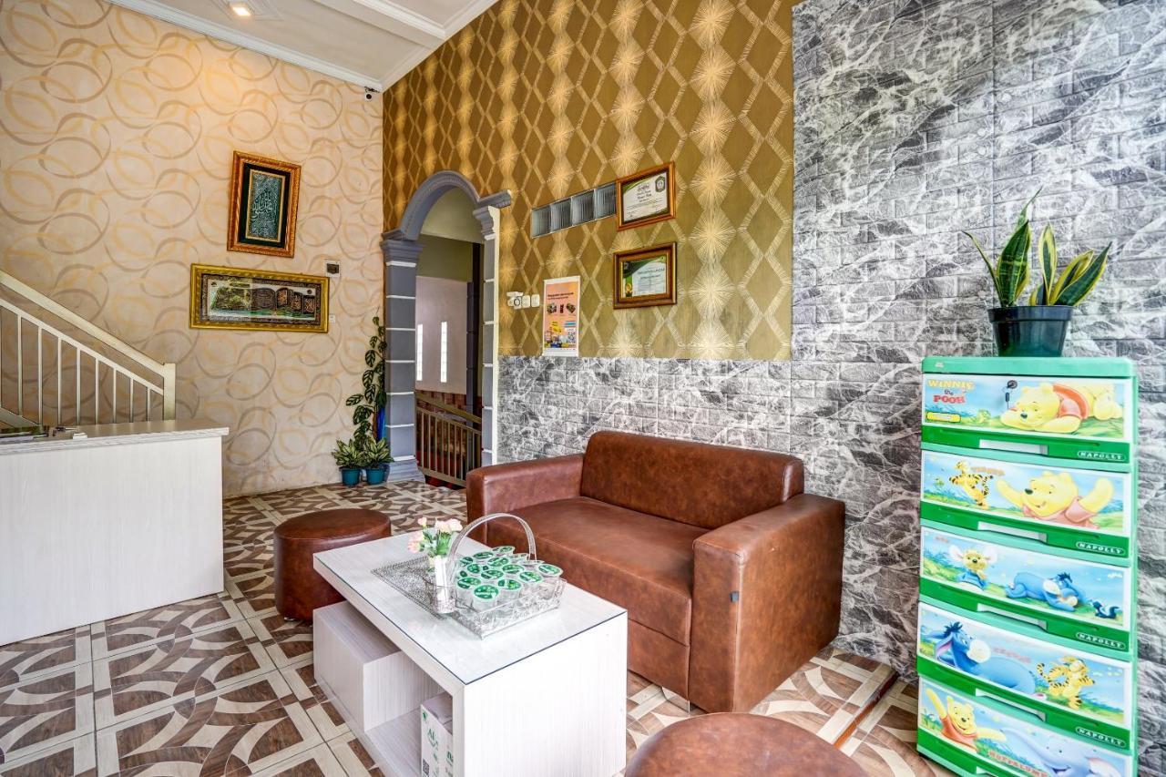 Super Oyo 90642 Lancar Homestay Syariah Tlekung Exteriér fotografie