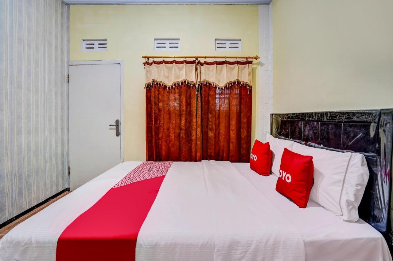 Super Oyo 90642 Lancar Homestay Syariah Tlekung Exteriér fotografie
