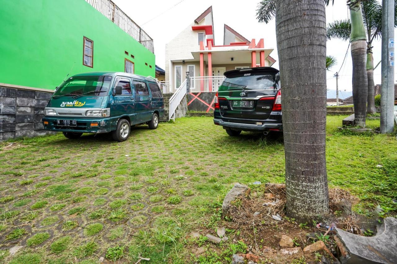 Super Oyo 90642 Lancar Homestay Syariah Tlekung Exteriér fotografie