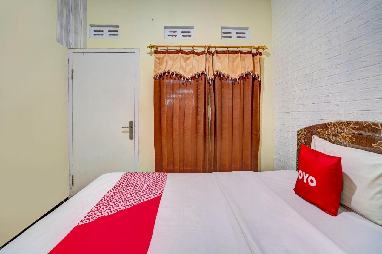 Super Oyo 90642 Lancar Homestay Syariah Tlekung Exteriér fotografie