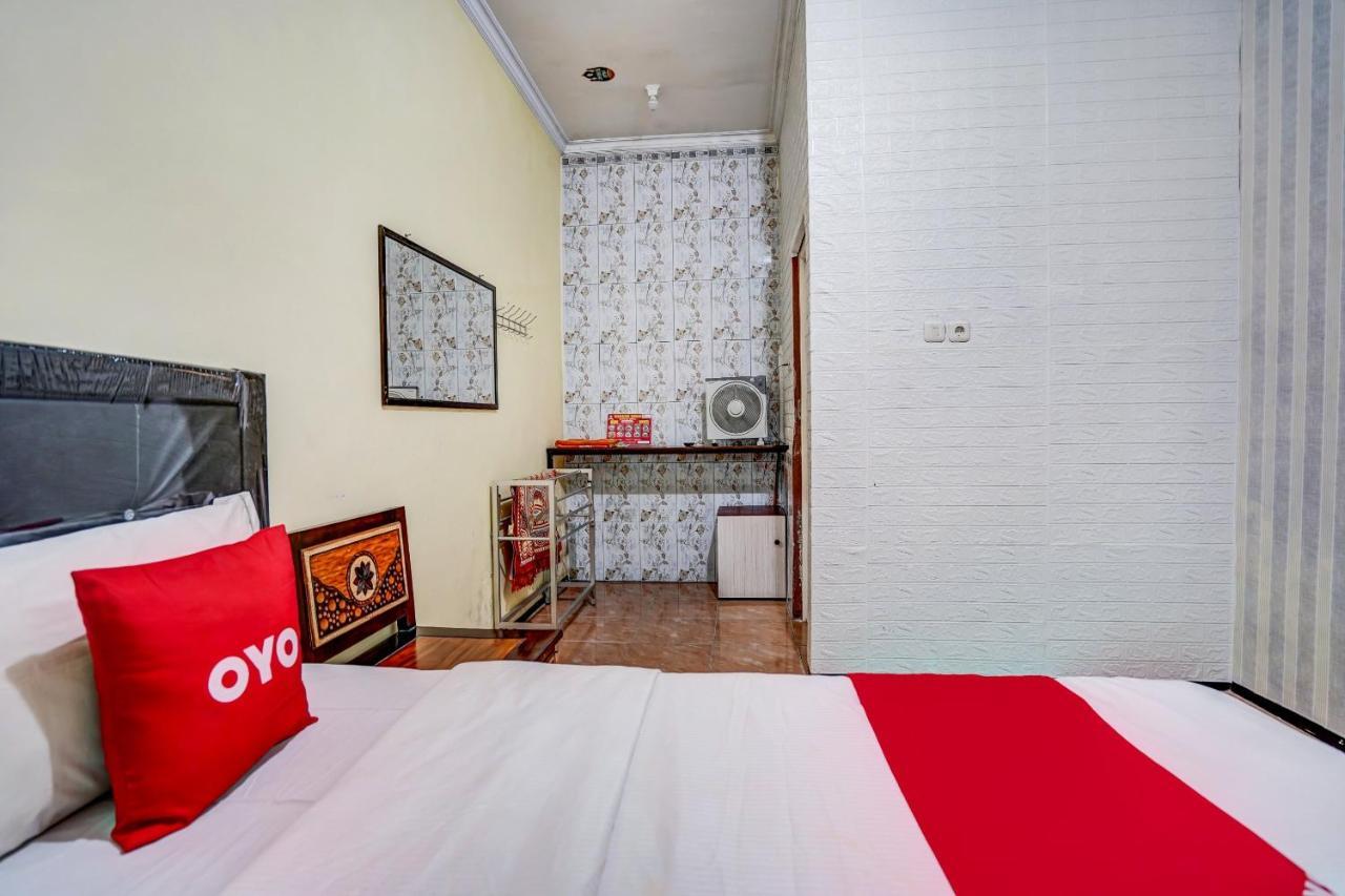 Super Oyo 90642 Lancar Homestay Syariah Tlekung Exteriér fotografie