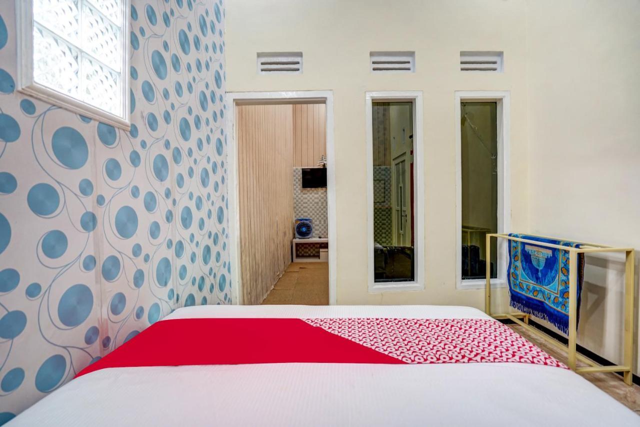 Super Oyo 90642 Lancar Homestay Syariah Tlekung Exteriér fotografie